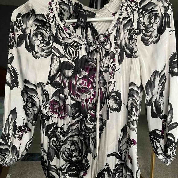 White House Black Market Satin Silk top - size XXS - Picture 1 of 4